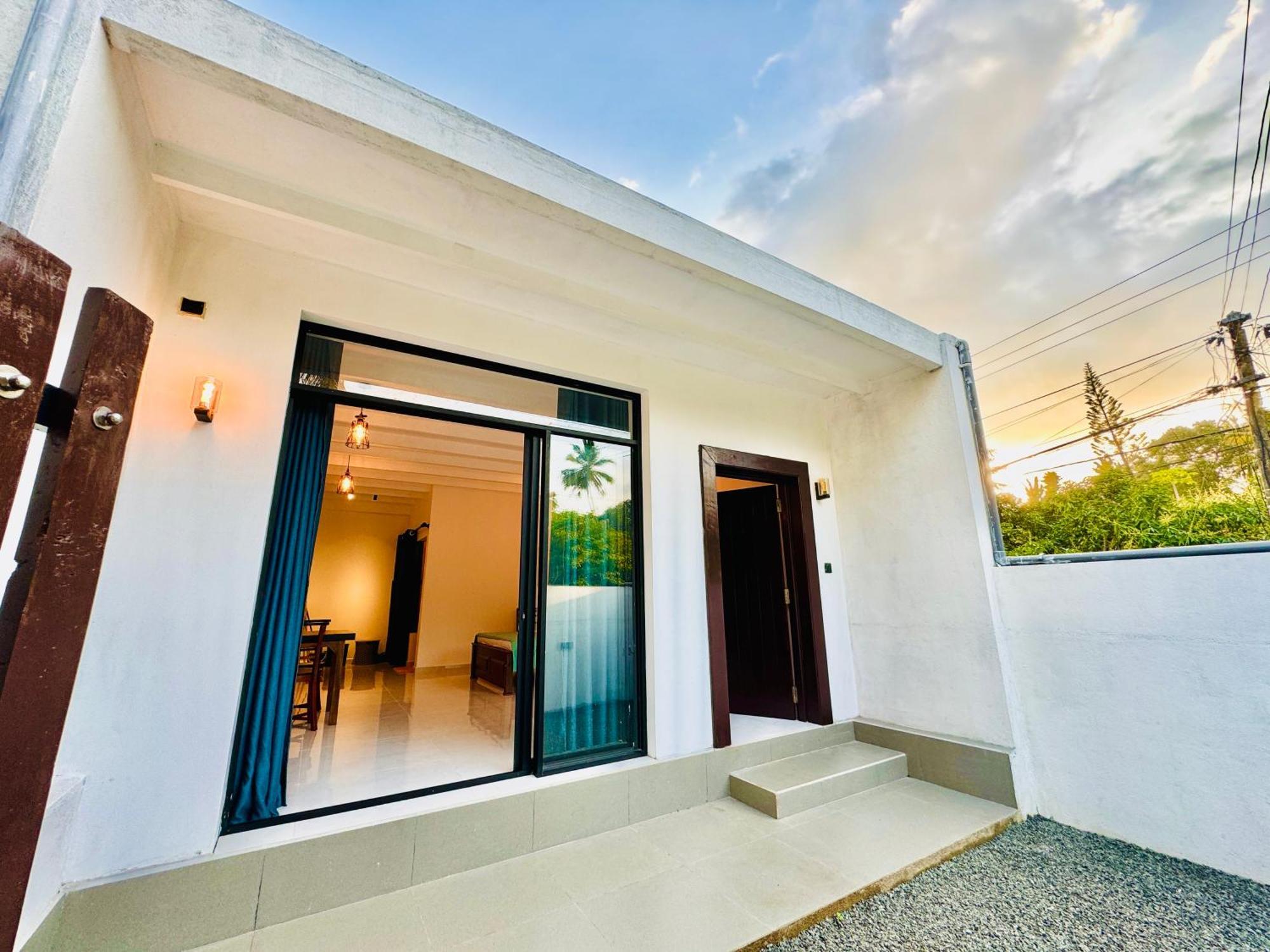 Ru Retreat Weligama Villa Bagian luar foto